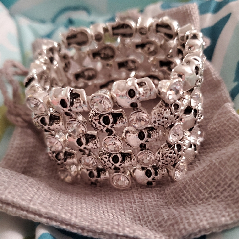 Sale AMAZING CRYSTAL & SKULL STATEMENT BRACELET - Picture 4 of 7